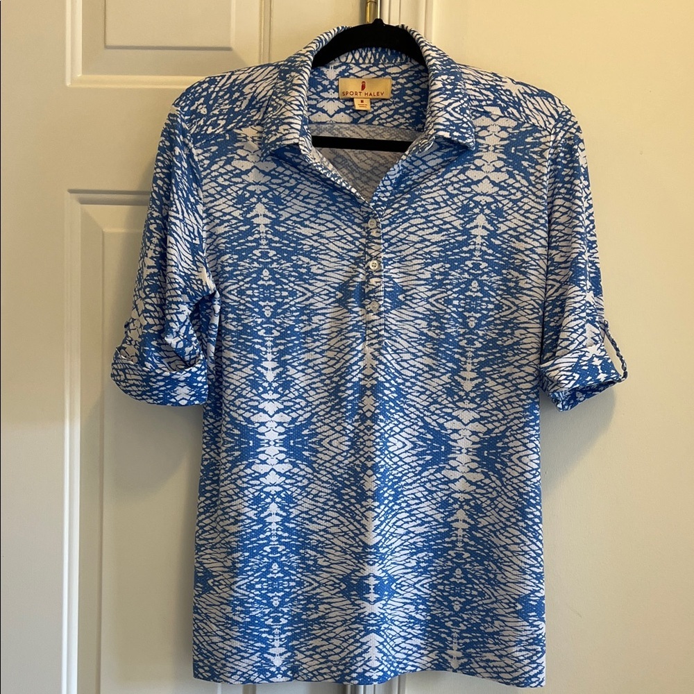 Sport Haley Blue and White Patterned woman’s size M in blue and white